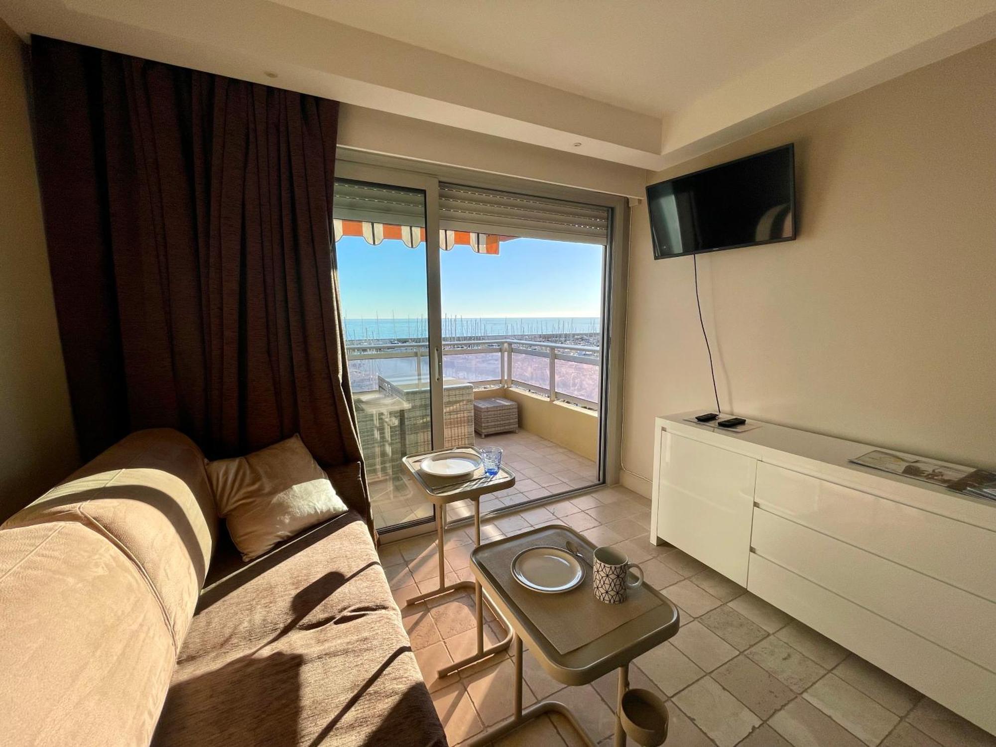 Superbe Appartement En Bord De Mer, Pres Du Centre Et Des Plages ม็องตง ภายนอก รูปภาพ