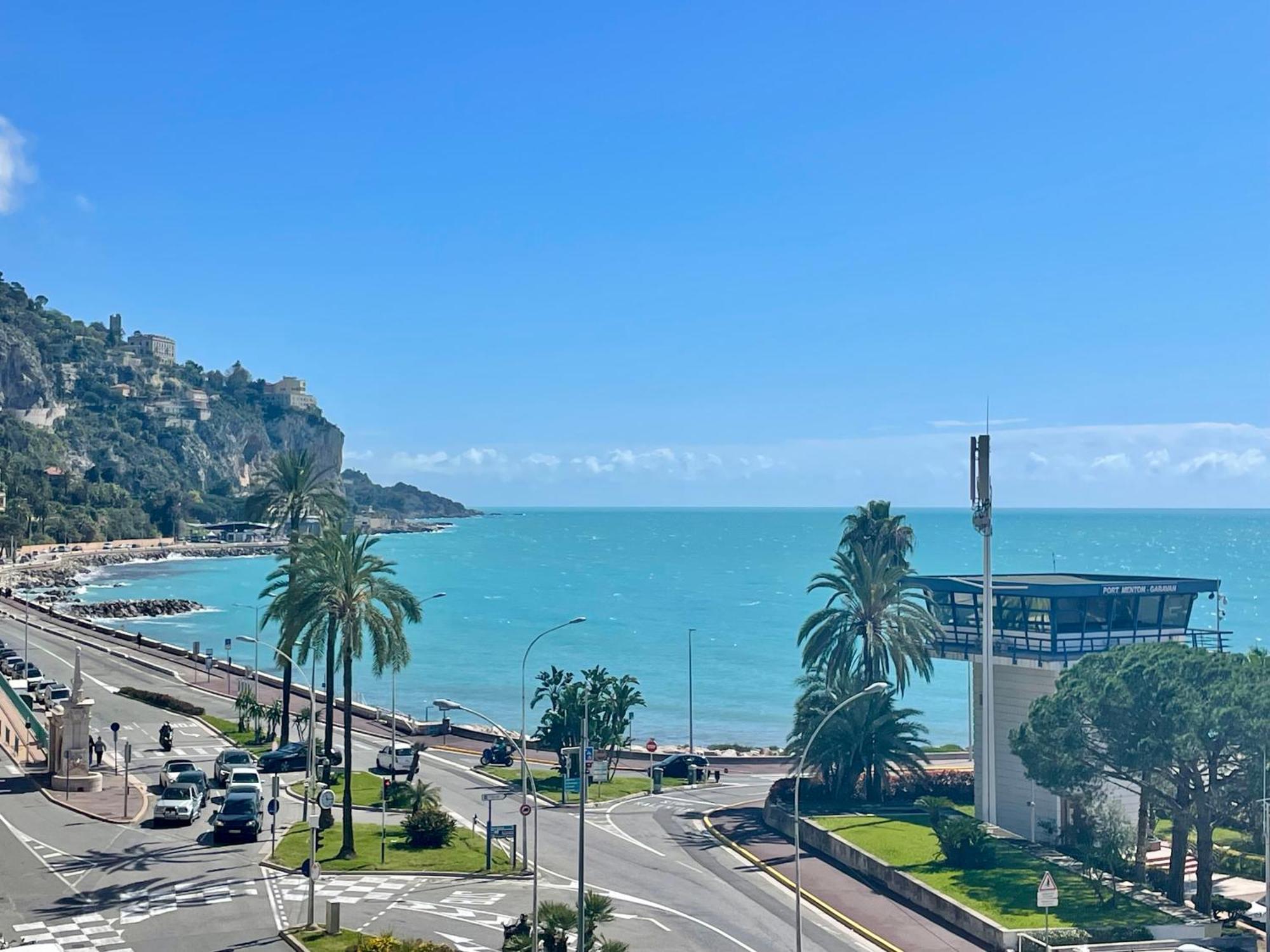 Superbe Appartement En Bord De Mer, Pres Du Centre Et Des Plages ม็องตง ภายนอก รูปภาพ