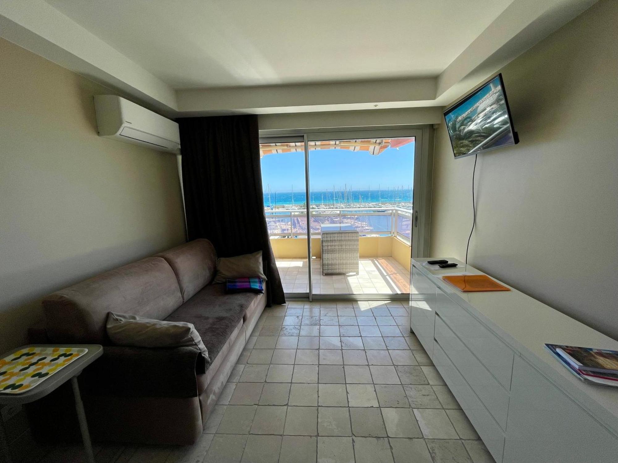 Superbe Appartement En Bord De Mer, Pres Du Centre Et Des Plages ม็องตง ภายนอก รูปภาพ