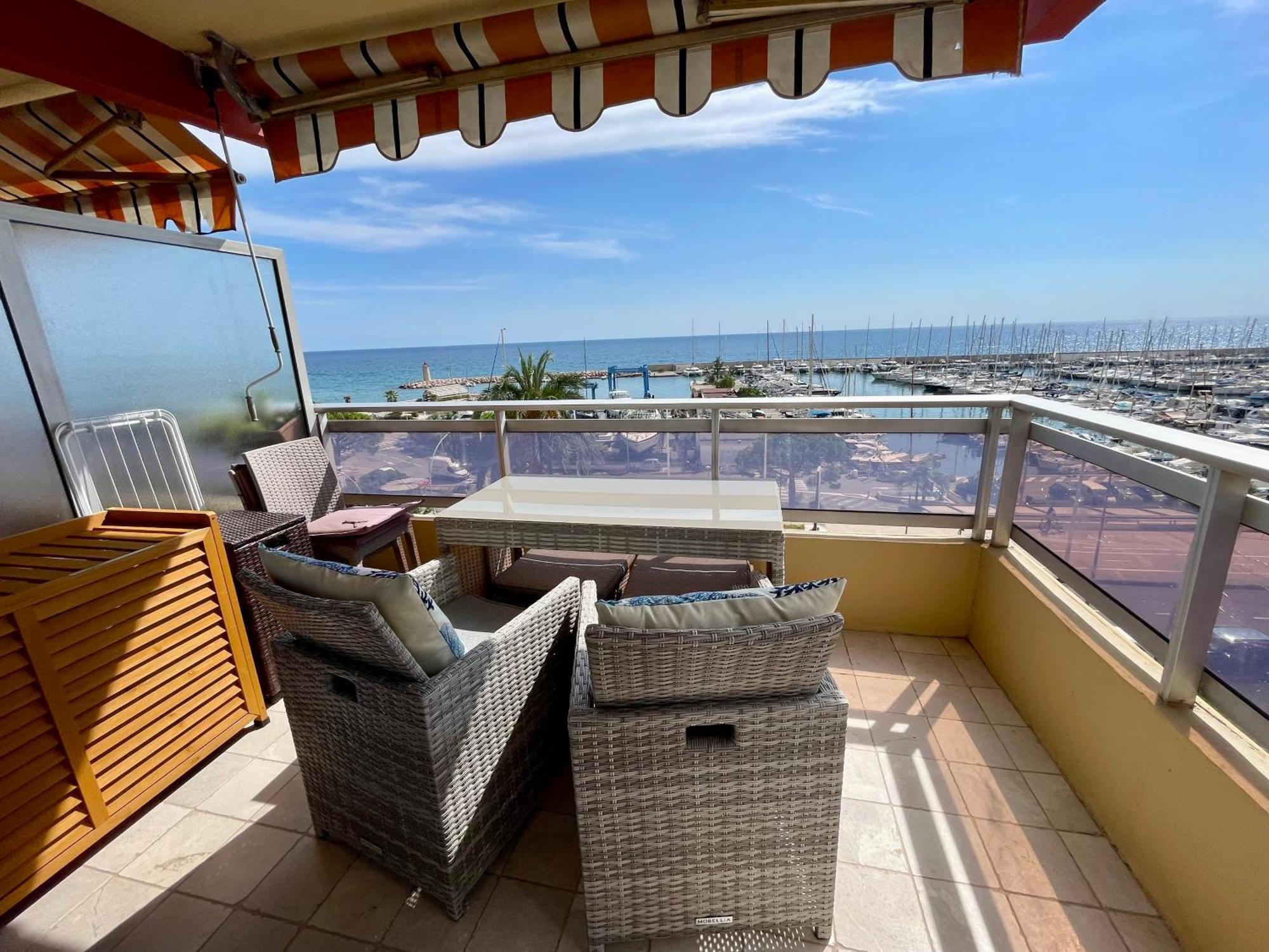 Superbe Appartement En Bord De Mer, Pres Du Centre Et Des Plages ม็องตง ภายนอก รูปภาพ