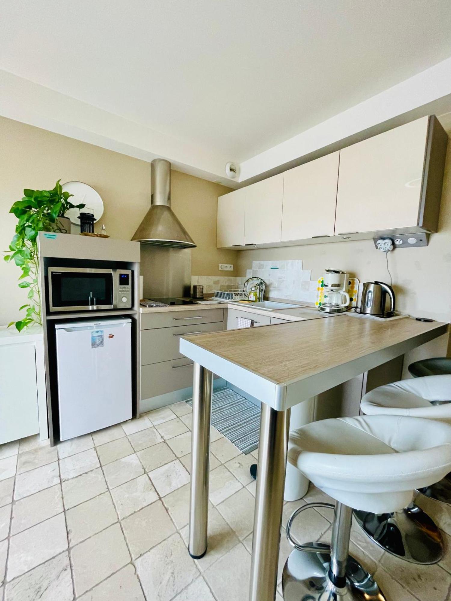 Superbe Appartement En Bord De Mer, Pres Du Centre Et Des Plages ม็องตง ภายนอก รูปภาพ
