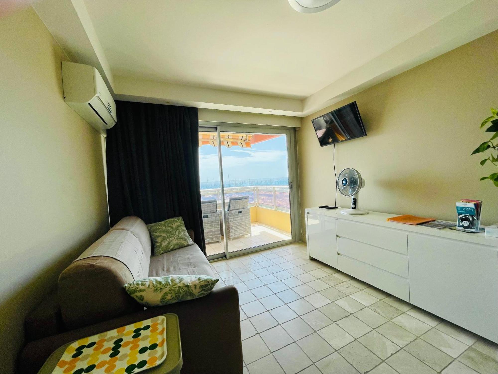 Superbe Appartement En Bord De Mer, Pres Du Centre Et Des Plages ม็องตง ภายนอก รูปภาพ